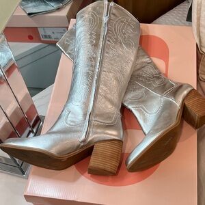 Gianni Bini Metallic Silver leather Boots